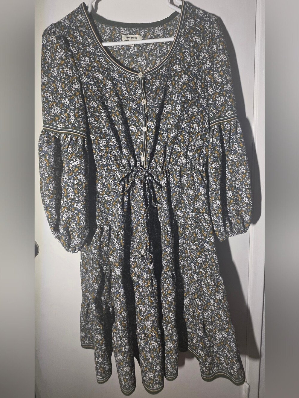 Max Studio Boho Sheek Olive Green Floral Button-Front Drawstring Dress